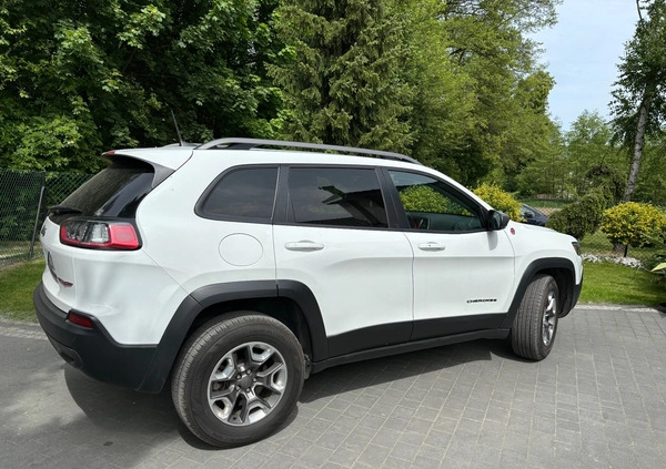 Jeep Cherokee cena 85000 przebieg: 168100, rok produkcji 2019 z Lubartów małe 596